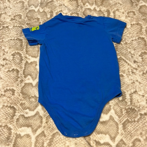 Size 9 Month Infant Carhartt Rough & Tough Quad Onesie EUC - Picture 4 of 7